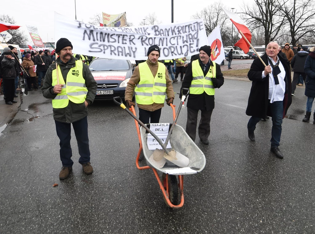 W protestach biorą udział organizacje rolnicze Solidarność Rolników Indywidualnych oraz Ogólnopolskie Porozumienie Związków Zawodowych Rolników i Organizacji Rolniczych