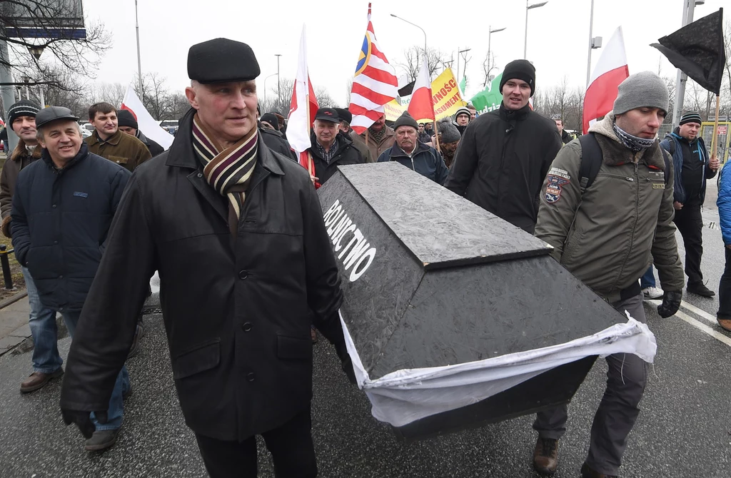 W protestach biorą udział organizacje rolnicze Solidarność Rolników Indywidualnych oraz Ogólnopolskie Porozumienie Związków Zawodowych Rolników i Organizacji Rolniczych