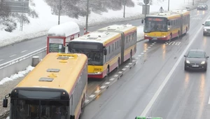 Autobus ma bardzo ograniczoną możliwość wykonywania gwałtownych manewrów