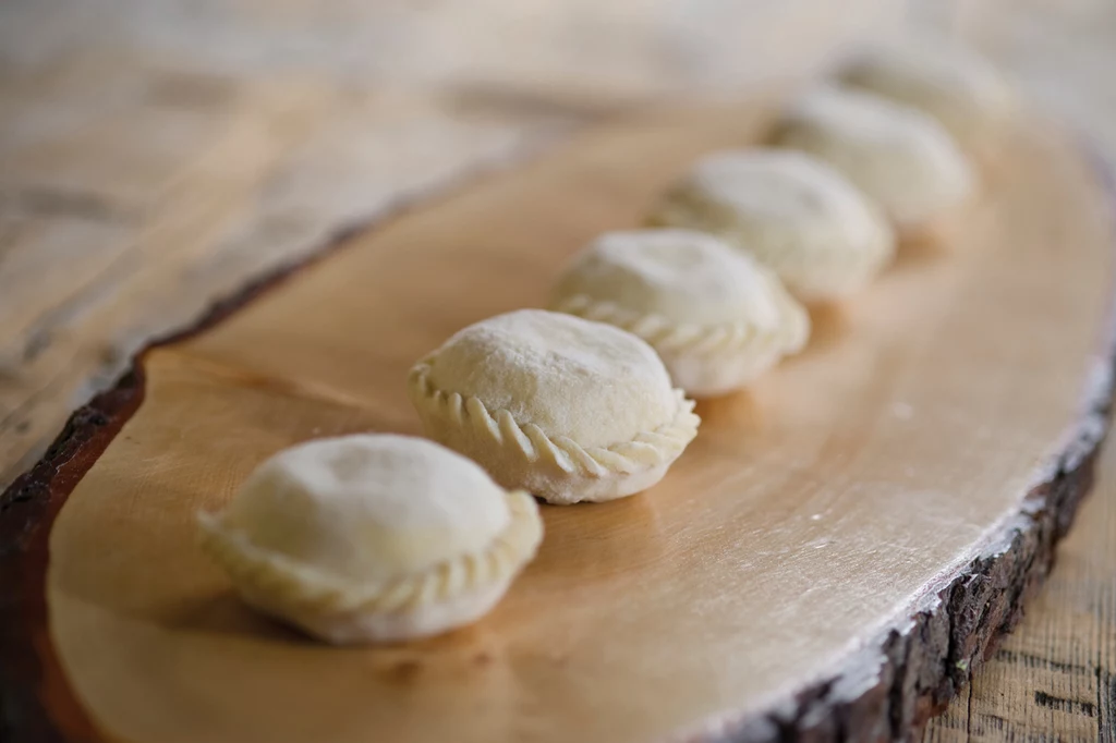 Karynckie Käsnudel przypominają pierogi ruskie, ale dodatek mięty nadaje im wyjątkowy smak. fot. Franz GERDL KaerntenWerbung_Kaesnudel