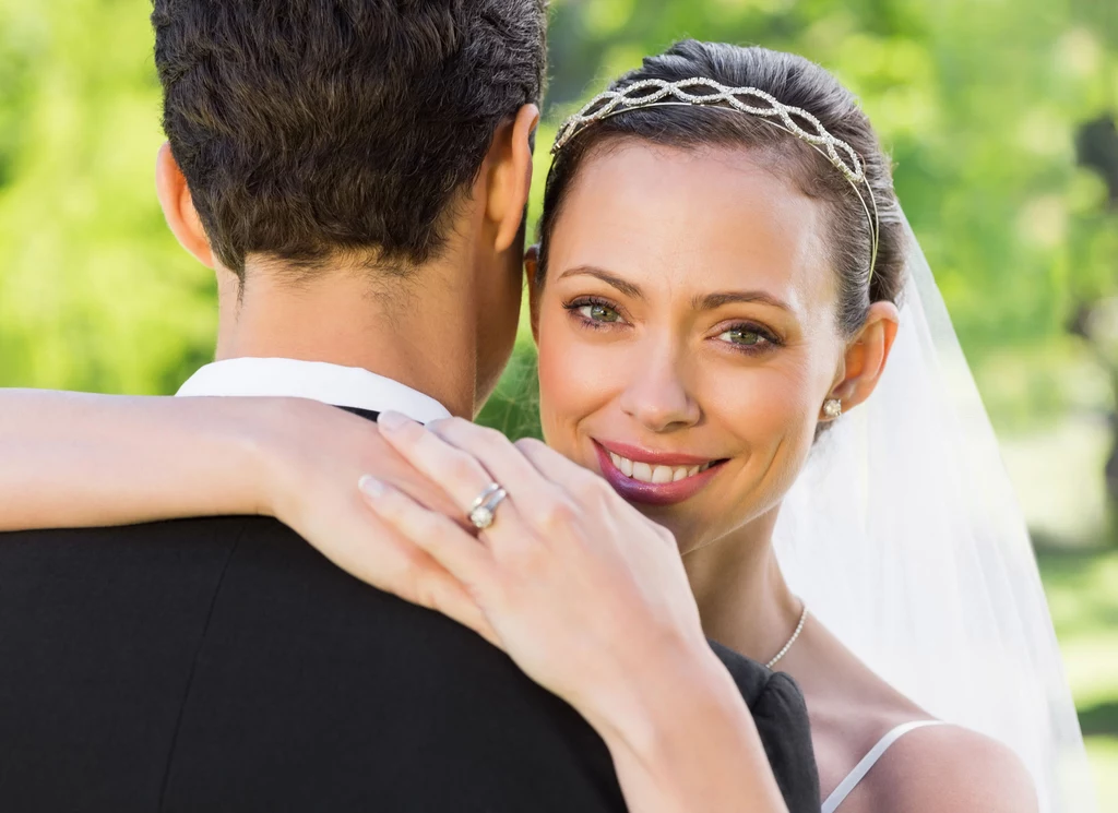 Mlodzi Polacy coraz szybciej decydują się na ślub