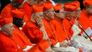 W Watykanie, jak wynika z dokumentów, powstały dwie silne frakcje