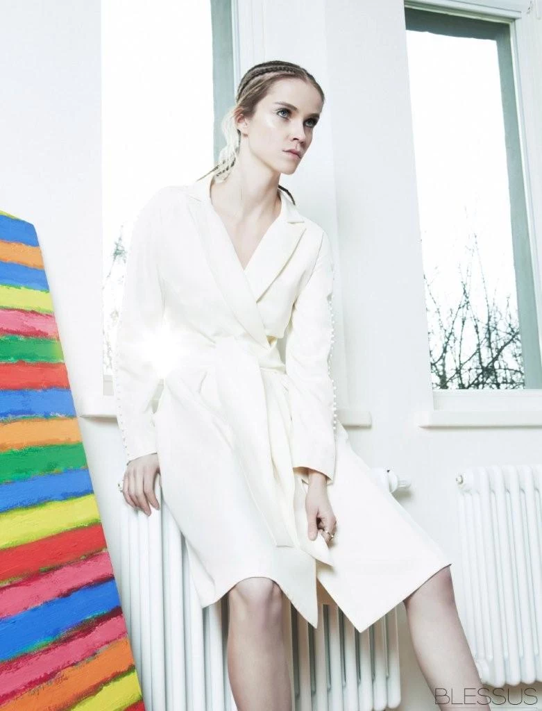 Zdjęcia - Rui Faria / Areia. Modelka Kasia Knioła / RebelModels. Makijaż Magda Sensmęcka. Włosy Hela Hair. Asystentka Klaudyna Młynarska. Koordynacja Ariana Hekmat. Zdjęcia - Rui Faria / Areia. Modelka Kasia Knioła / RebelModels. Makijaż Magda Sensmęcka. Włosy Hela Hair. Asystentka Klaudyna Młynarska. Koordynacja Ariana Hekmat.