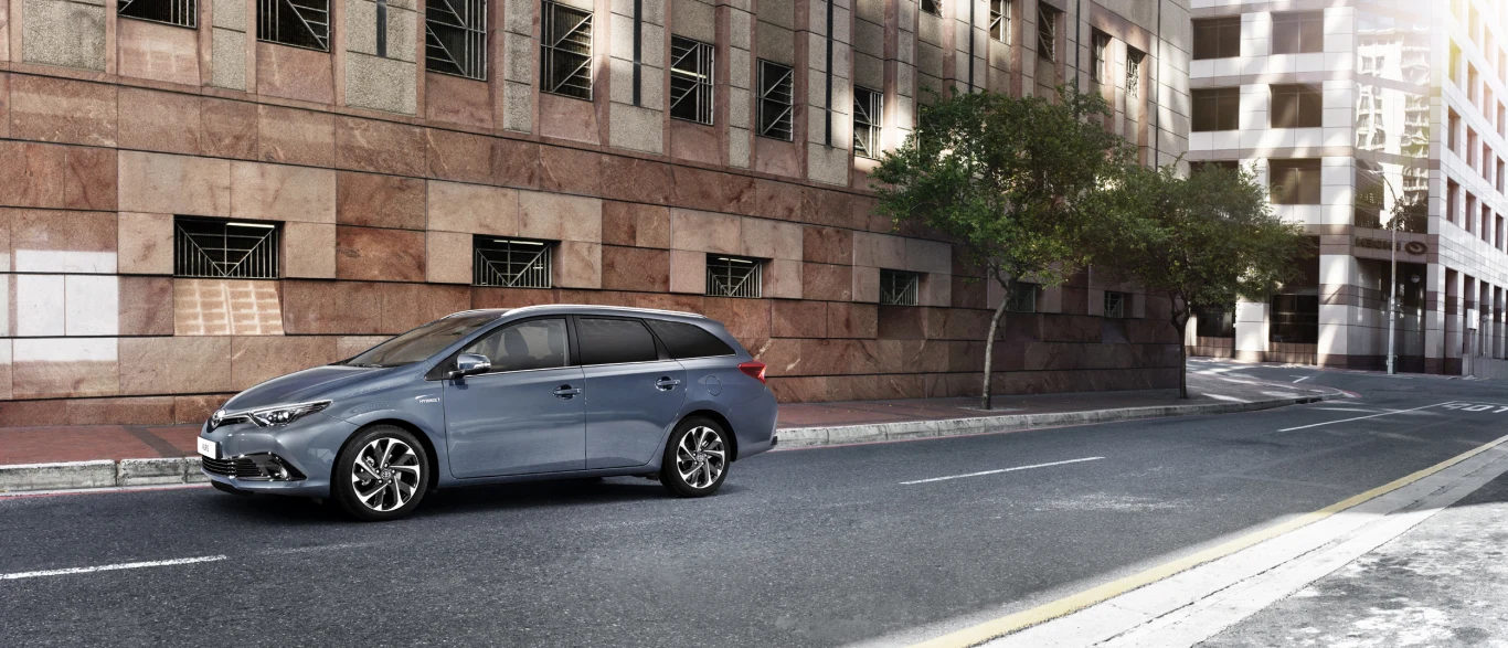 Toyota Auris face lifting