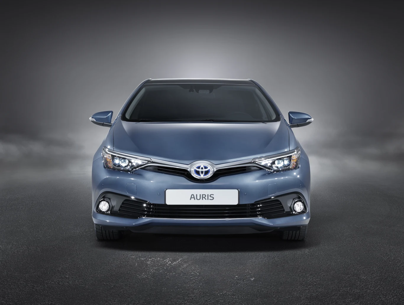 Toyota Auris face lifting