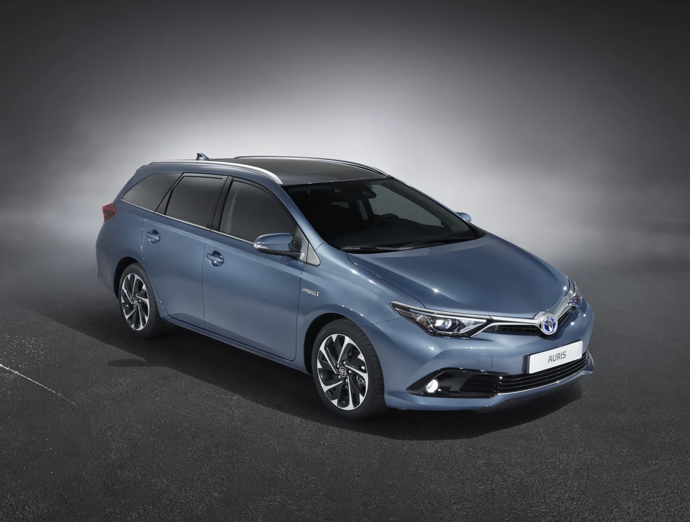 Toyota Auris face lifting