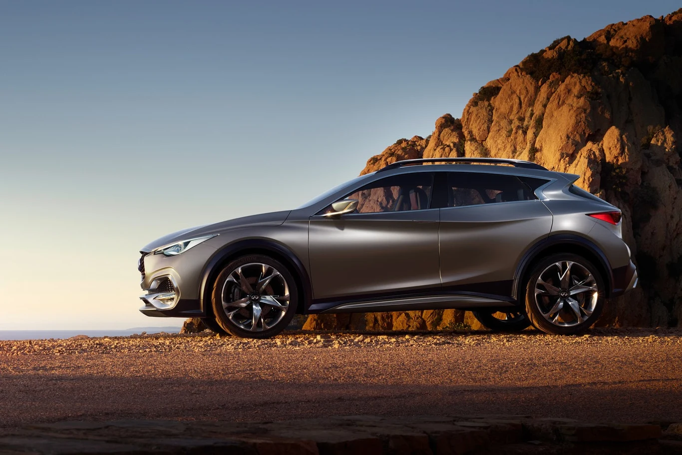 Infiniti QX30