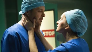 Doktor Goldberg zrobi wszystko, by mąż wrócił w końcu do domu. 