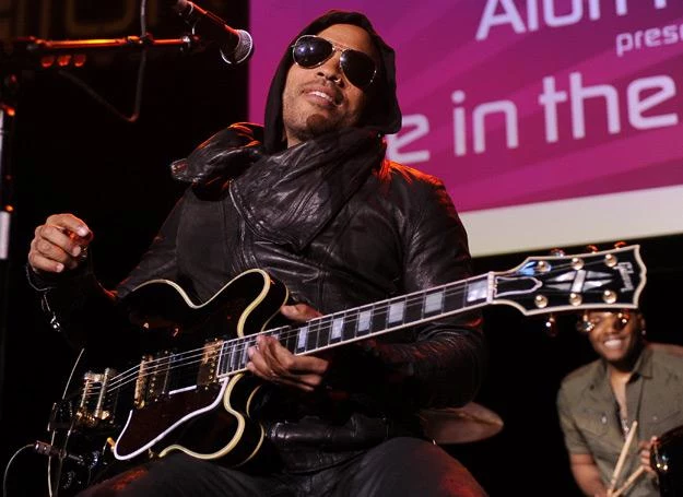 Lenny Kravitz nikogo nie udaje - fot. Tim Mosenfelder