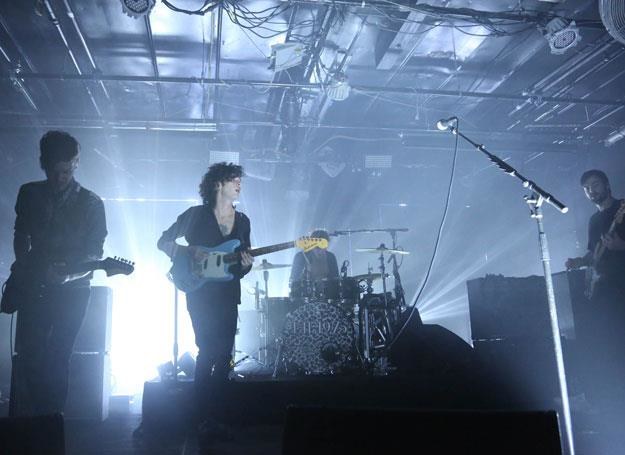 The 1975 na scenie - fot. Rob Kim