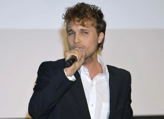 Janek Traczyk prezentuje debiutancki teledysk Janek Traczyk prezentuje debiutancki teledysk