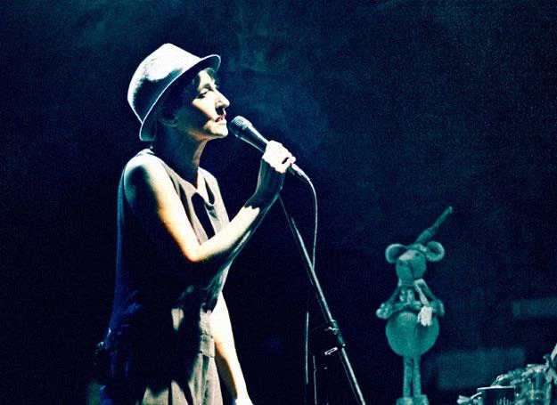 Katarzyna Groniec na scenie - fot. Honorata Karapuda Katarzyna Groniec na scenie - fot. Honorata Karapuda
