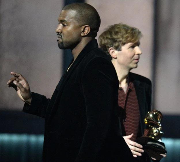 Kanye West i Beck na gali Grammy (fot. AFP)