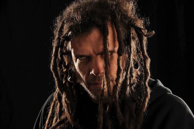 Na czele Six Feet Under stoi Chris Barnes