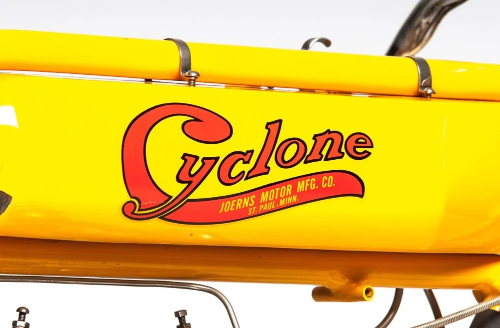 Cyclone Board Track Racer