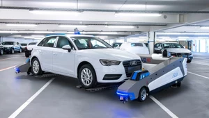 Autonomiczne roboty... przestawiają nowe samochody