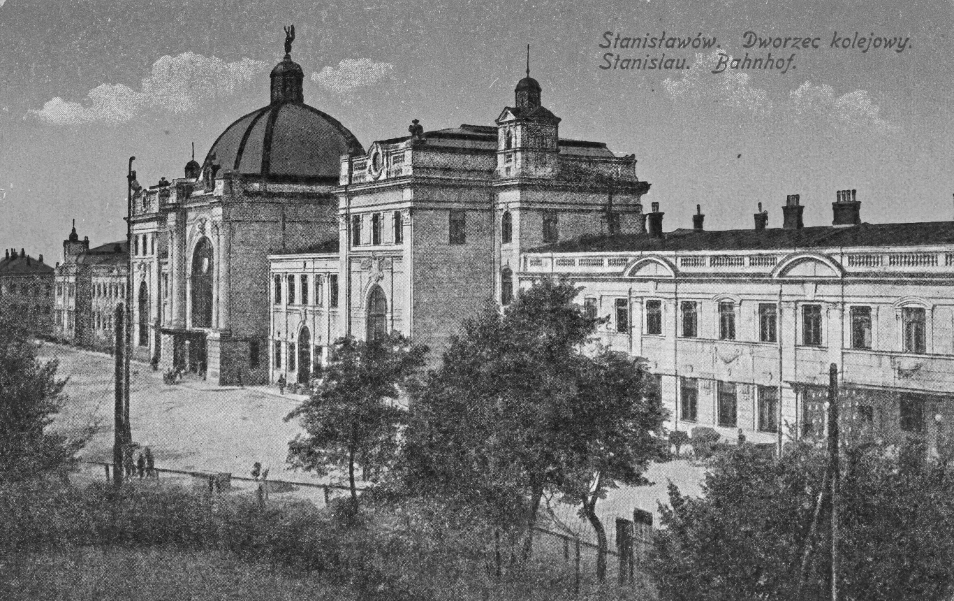 Dworzec kolejowy w Stanisławowie. Reprodukcja karty pocztowej