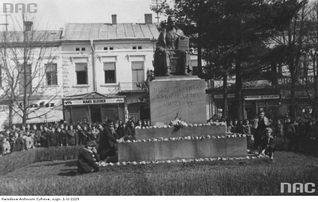 Kołomyja - pomnik Józefa Piłsudskiego, 1936