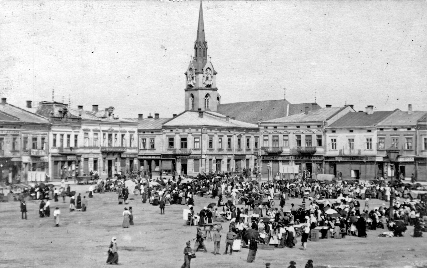 Stryj, Rynek w dzień targowy  