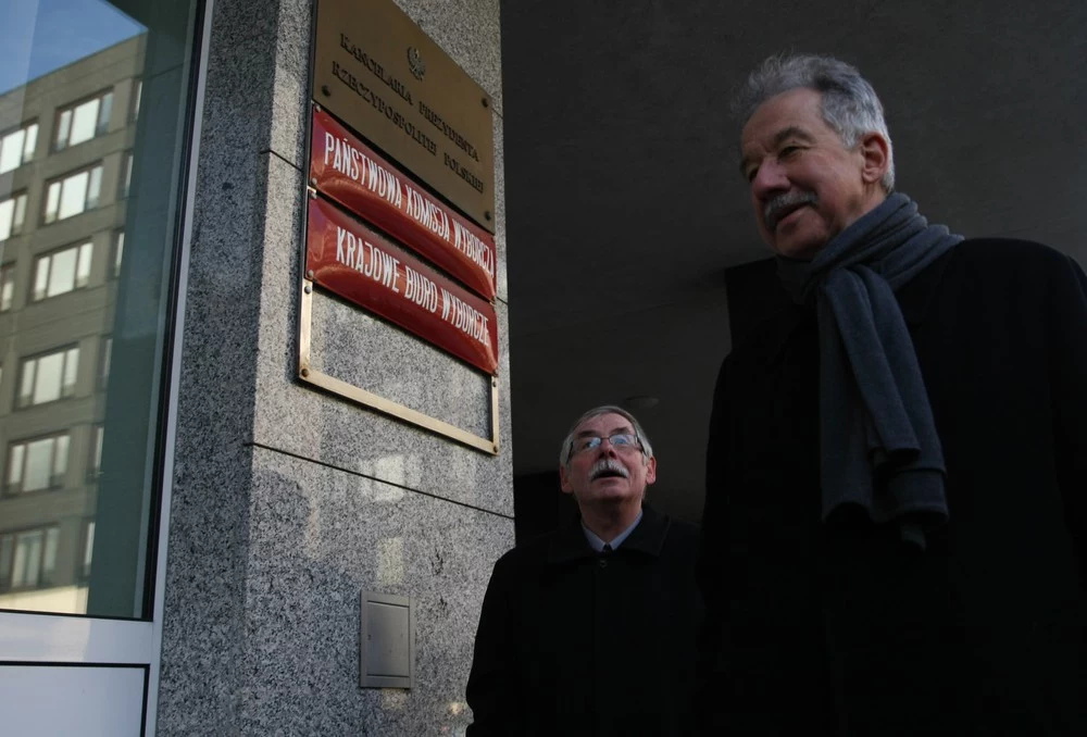Szef PKW Zbigniew Hermeliński (z prawej) Szef PKW Zbigniew Hermeliński (z prawej)