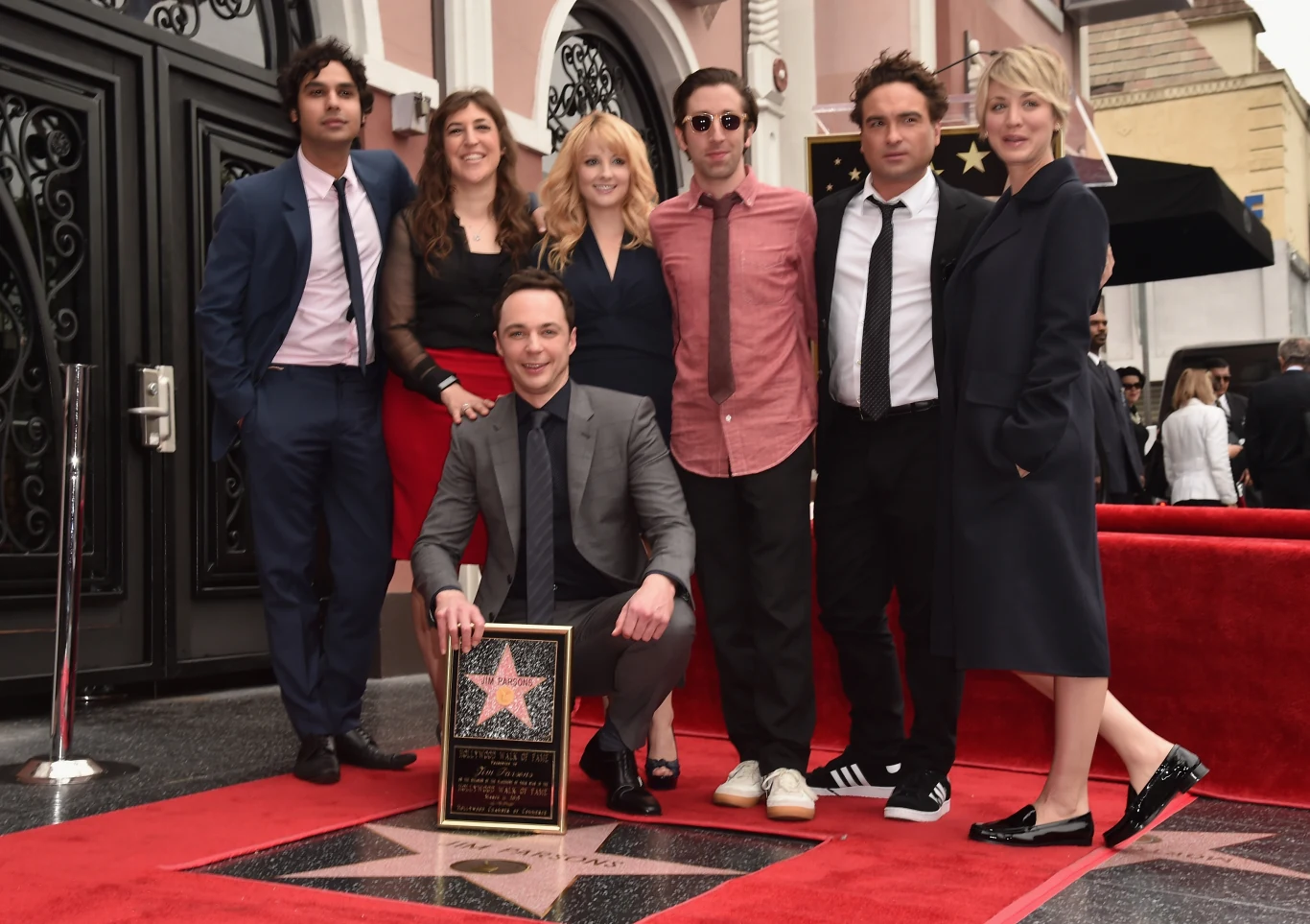 Kaley Cuoco skrywała brzuszek pod płaszczem Kaley Cuoco skrywała brzuszek pod płaszczem