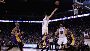 Klay Thompson (Warriors) w akcji na kosz Lakers