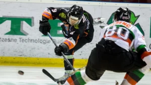 Oby kolejne mecze półfinałowe były lepszą promocją hokeja niż ostatni w Tychach