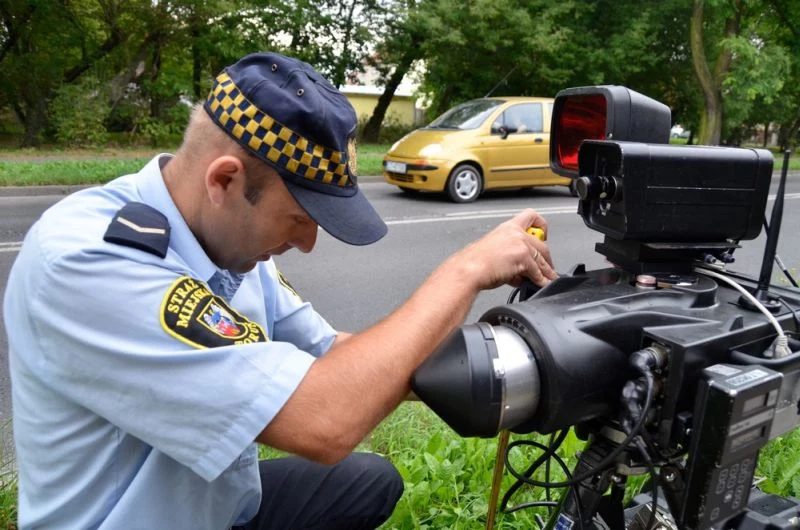 Strażnicy wreszcie przestaną się zajmować fotografowaniem kierowców