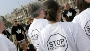 Jak wynika z raportów Amnesty International, tylko w 2013 r. na świecie wykonano co najmniej 778 egzekucji 
                          Zdj. z demonstracji w Paryżu w 2009 roku 