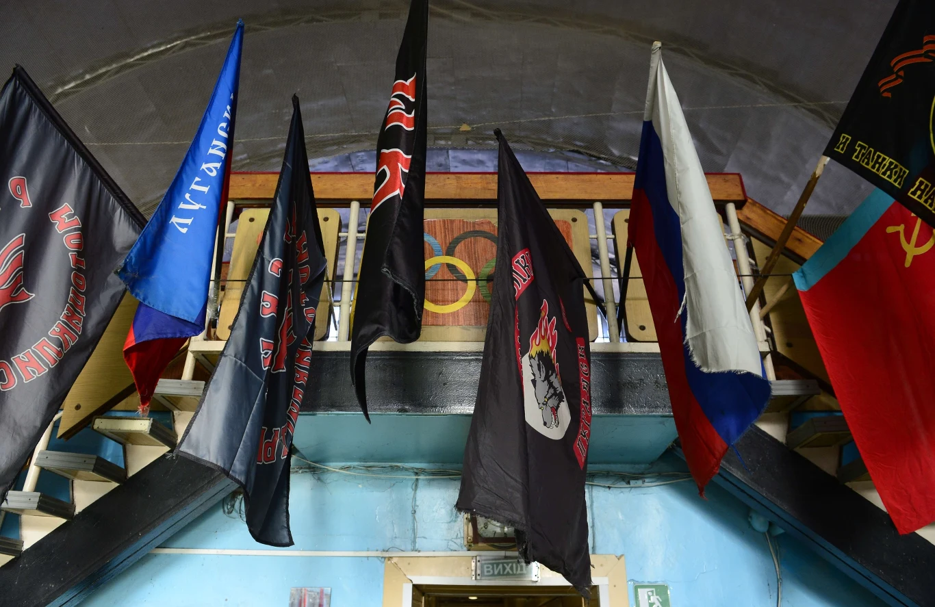 Większość członków grupy pochodzi z Donbasu. Są też Rosjanie i Białorusini. Większość członków grupy pochodzi z Donbasu. Są też Rosjanie i Białorusini.