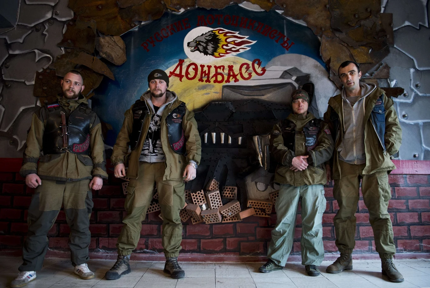 Większość członków grupy pochodzi z Donbasu. Są też Rosjanie i Białorusini. Większość członków grupy pochodzi z Donbasu. Są też Rosjanie i Białorusini.