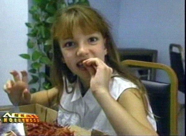 "Klub Myszki Miki", oprócz występów, pokazywał również życie prywatne gwiazd programu "Klub Myszki Miki", oprócz występów, pokazywał również życie prywatne gwiazd programu