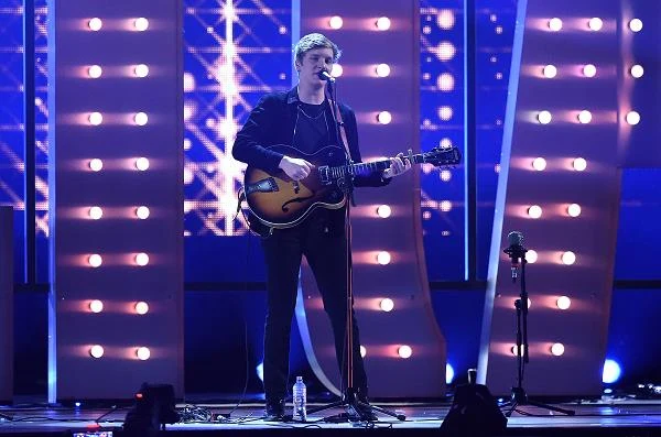 George Ezra na Brit Awards 2015 (fot. Gareth Cattermole)