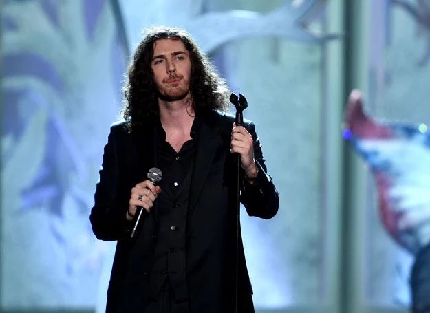 Hozier idolem młodzieży - fot. Dimitrios Kambouris