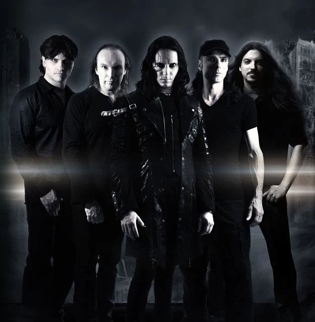 Luca Turilli's Rhapsody szykuje drugi album (lider pierwszy z lewej)