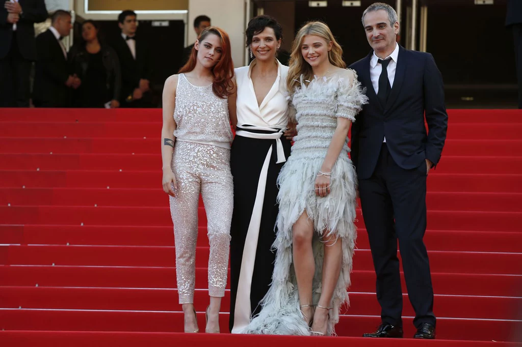 Kristen Stewart, Juliette Binoche, Chloe Moretz i Olivier Assayas