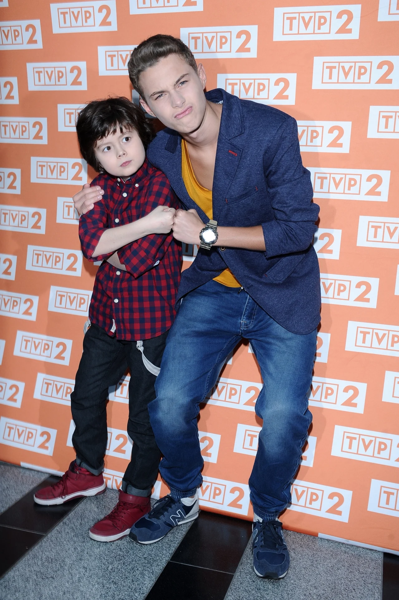 Adaś Zdrójkowski z serialowym bratem  Adaś Zdrójkowski z serialowym bratem