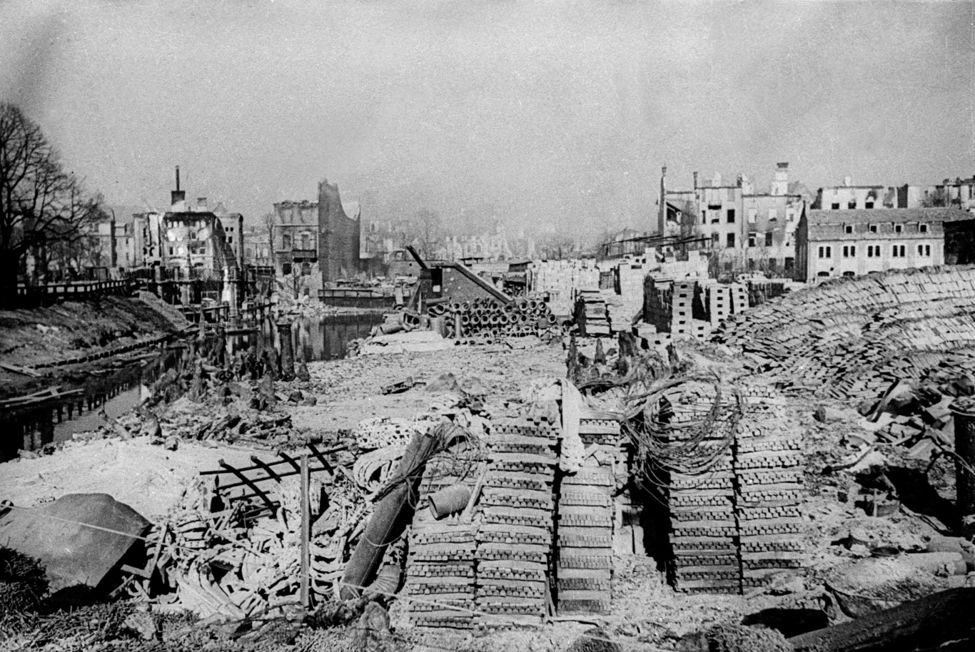 Pierwszy dzień po wkroczeniu do Gdańska Armii Czerwonej, 1945