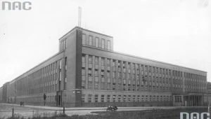 Śląskie Techniczne Zakłady Naukowe w Katowicach. Zdjęcie z 1933 roku