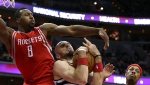 Marcin Gortat łatwo nie oddaje piłki