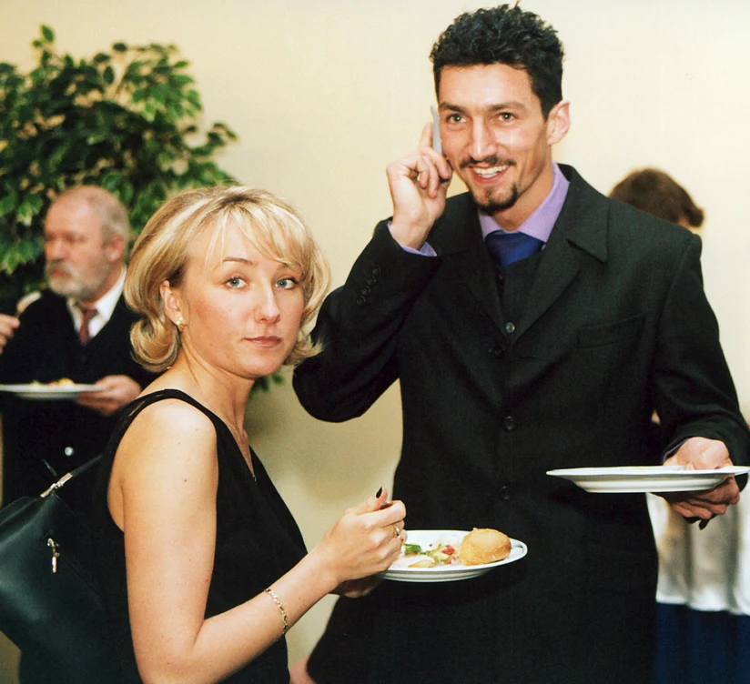 Mąż był Grzegorzem zafascynowany. Spędzali razem bardzo dużo czasu. Setki SMS-ów, wyjazdy z domu o godz. 8 i powroty o 23. Grzesio to, Grzesio tamto - opowiada Iwona Dudek na łamach "Super Expressu" Mąż był Grzegorzem zafascynowany. Spędzali razem bardzo dużo czasu. Setki SMS-ów, wyjazdy z domu o godz. 8 i powroty o 23. Grzesio to, Grzesio tamto - opowiada Iwona Dudek na łamach "Super Expressu"