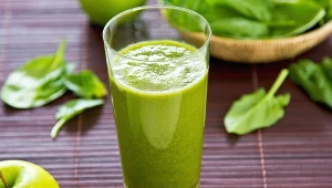 Z nadciśnieniem radzą sobie nać pietruszki, liście szpinaku, rukola, liście kolendry i botwinki i seler naciowy