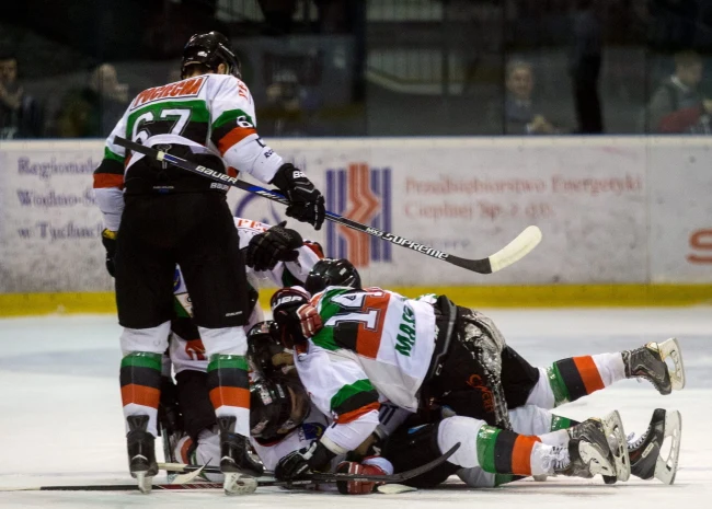 Radość hokeistów GKS-u Tychy