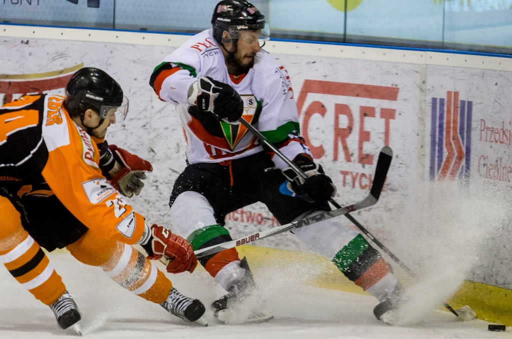 Tyszanie (białe koszulki) po raz drugi w historii zostali mistrzami Polski