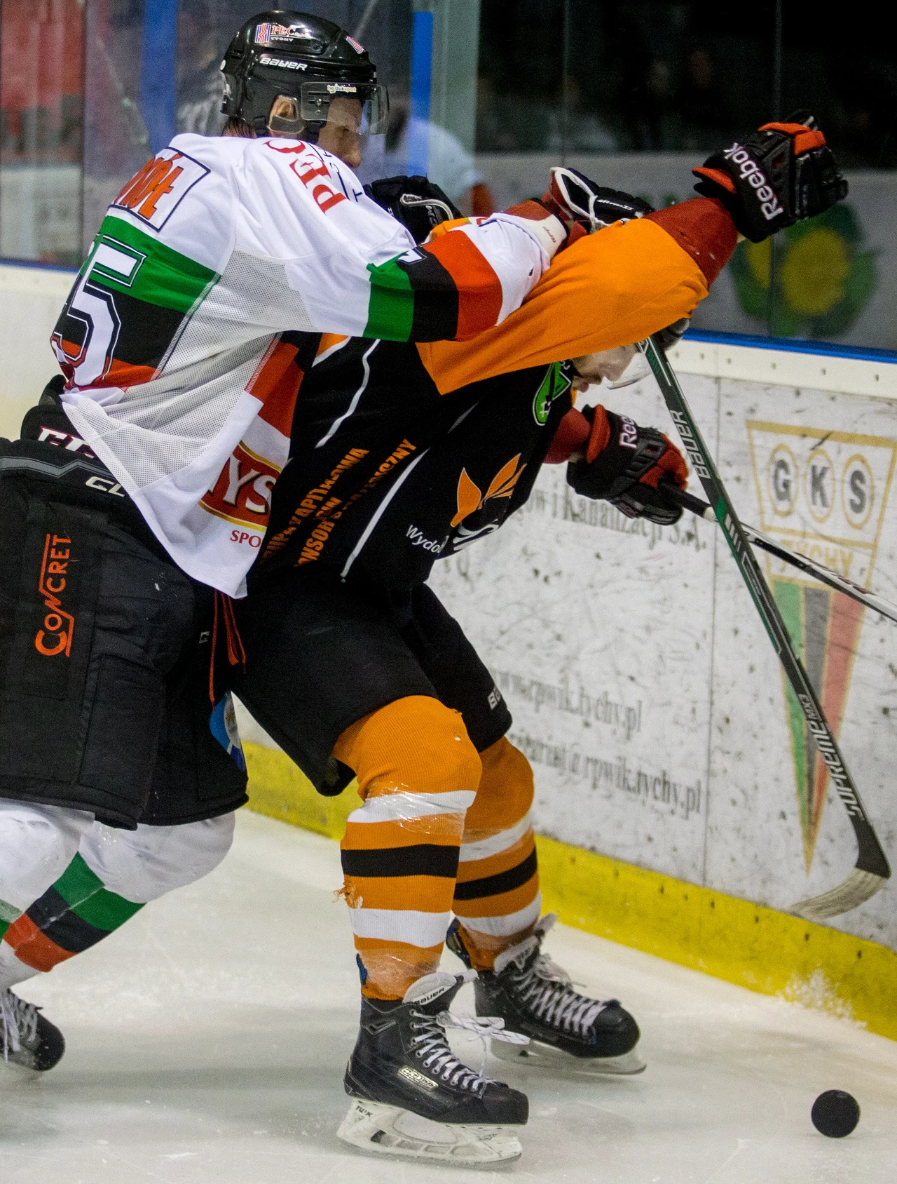 Tyszanie (białe koszulki) po raz drugi w historii zostali mistrzami Polski