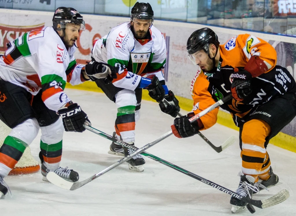 Tyszanie (białe koszulki) po raz drugi w historii zostali mistrzami Polski