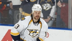 Olli Jokinen zaczął sezon w Nashville, a teraz strzela gole dla St. Louis.