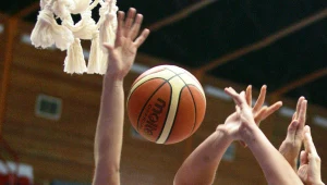 Agnieszka Bibrzycka (z lewej, obok Yasemin Horasan).