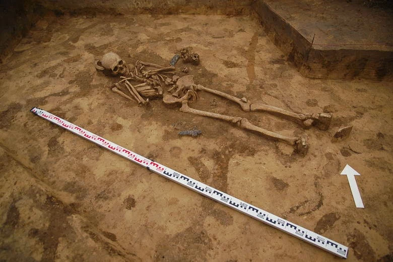 Znaleziony przez archeologów grób wojownika Znaleziony przez archeologów grób wojownika