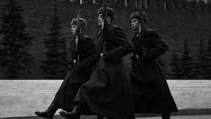 "Wyzwoliciele"... Patrol sowieckich żołnierzy (zdjęcie ilustracyjne)